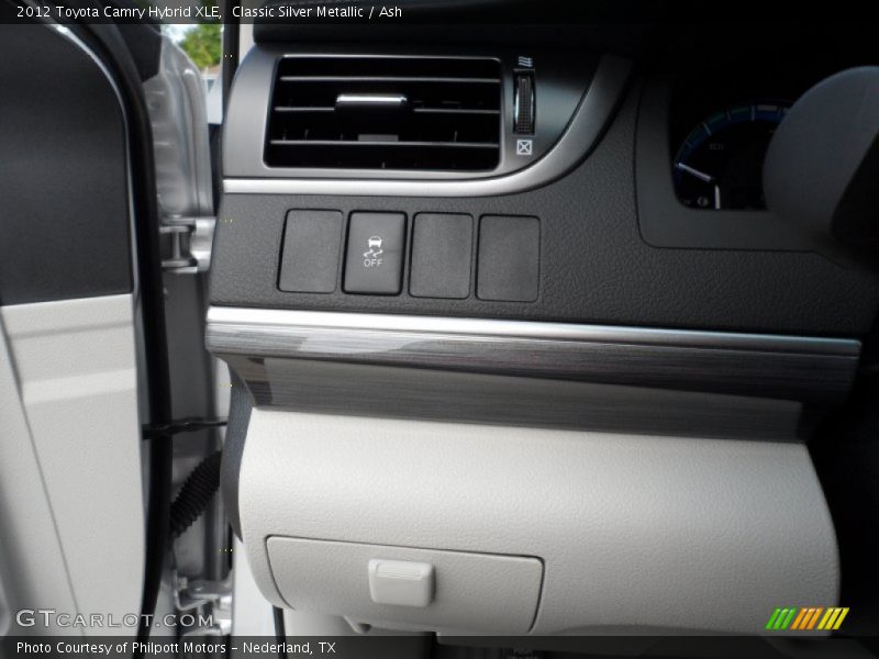 Classic Silver Metallic / Ash 2012 Toyota Camry Hybrid XLE