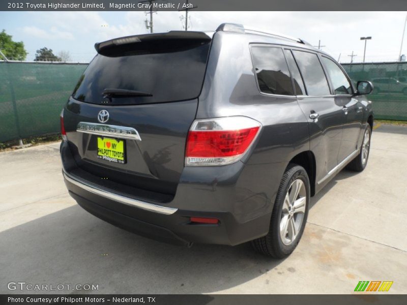 Magnetic Gray Metallic / Ash 2012 Toyota Highlander Limited