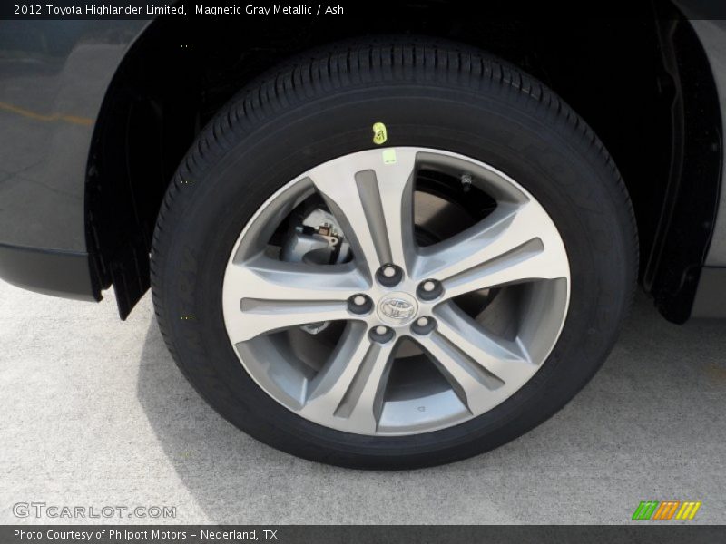 Magnetic Gray Metallic / Ash 2012 Toyota Highlander Limited