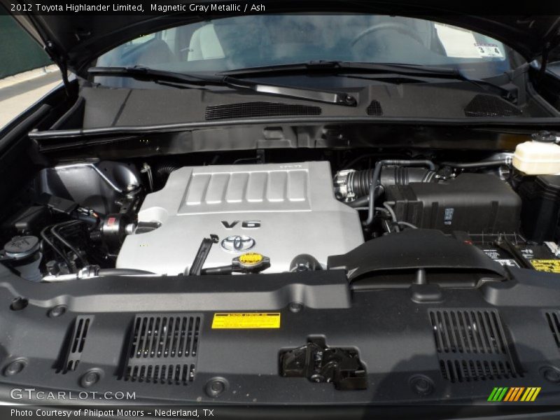Magnetic Gray Metallic / Ash 2012 Toyota Highlander Limited