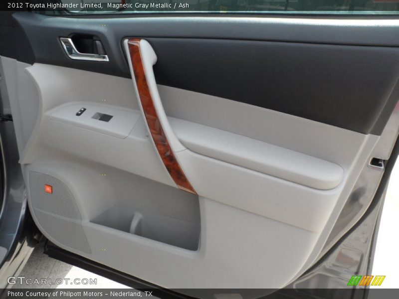 Magnetic Gray Metallic / Ash 2012 Toyota Highlander Limited