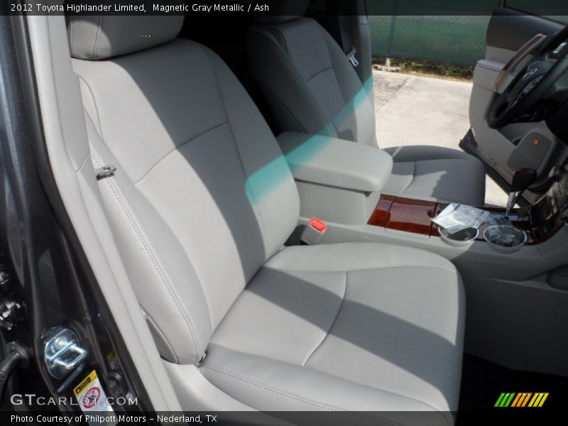 Magnetic Gray Metallic / Ash 2012 Toyota Highlander Limited