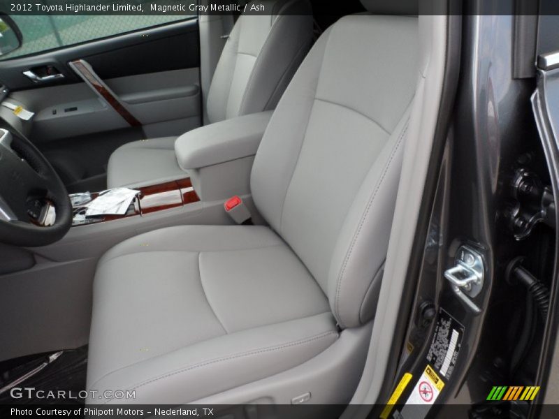 Magnetic Gray Metallic / Ash 2012 Toyota Highlander Limited