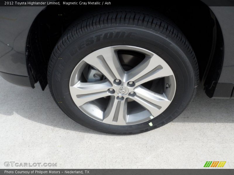 Magnetic Gray Metallic / Ash 2012 Toyota Highlander Limited