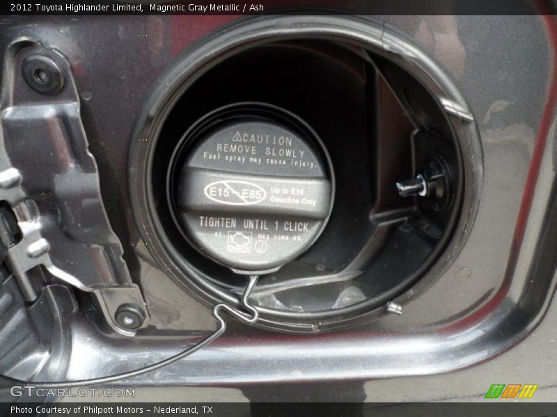 Magnetic Gray Metallic / Ash 2012 Toyota Highlander Limited