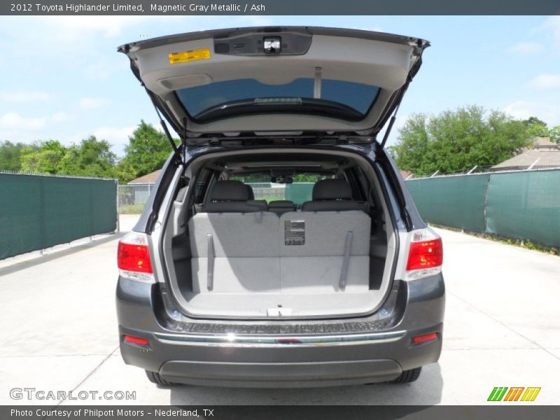 Magnetic Gray Metallic / Ash 2012 Toyota Highlander Limited