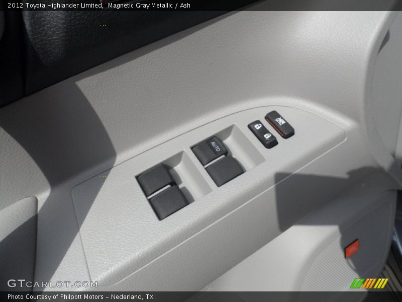 Magnetic Gray Metallic / Ash 2012 Toyota Highlander Limited
