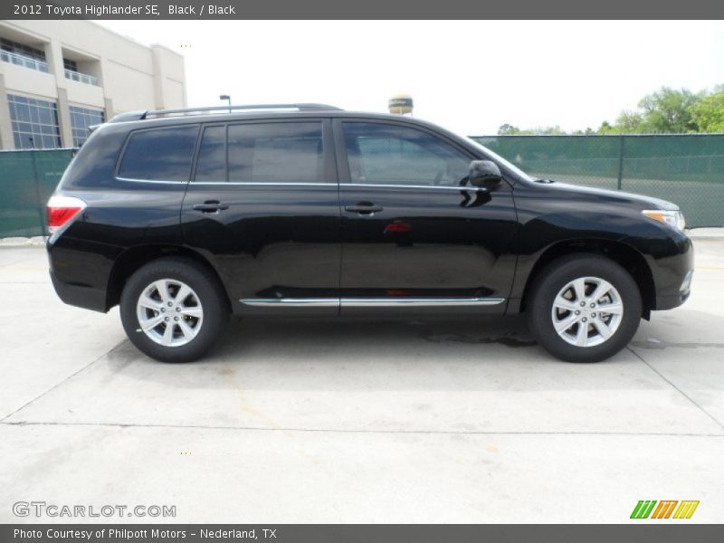 Black / Black 2012 Toyota Highlander SE