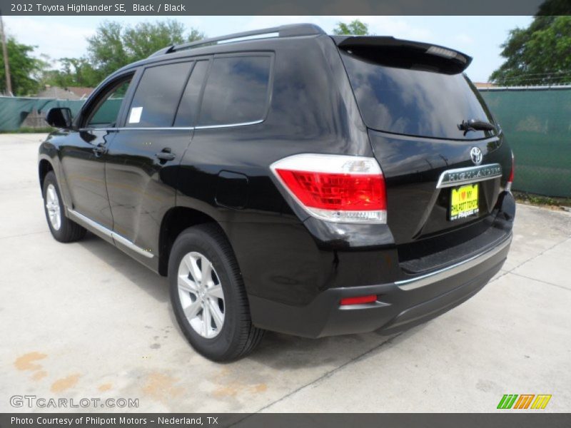 Black / Black 2012 Toyota Highlander SE