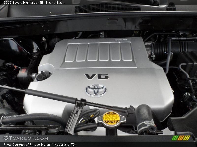 Black / Black 2012 Toyota Highlander SE