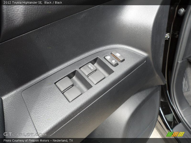 Black / Black 2012 Toyota Highlander SE
