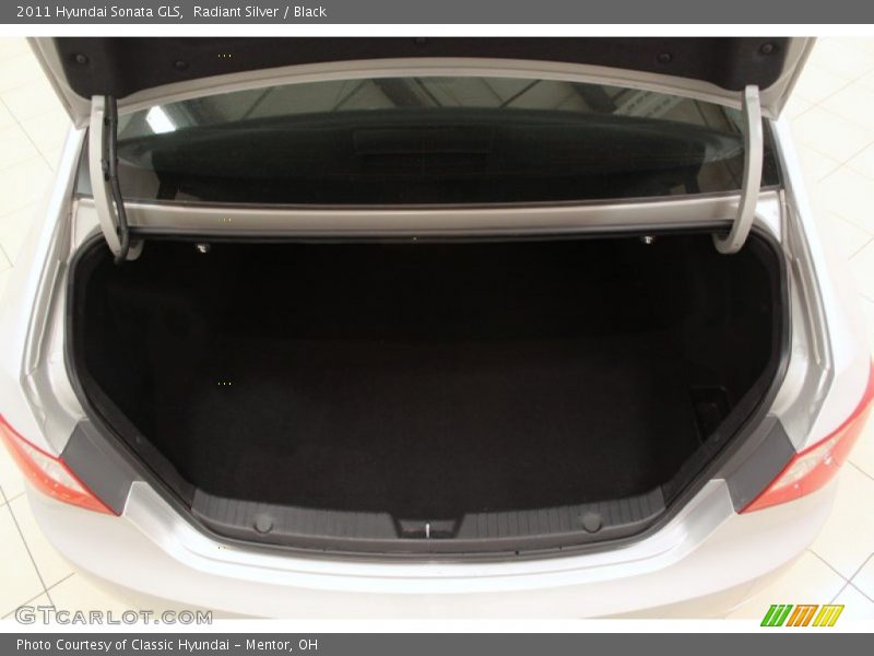 Radiant Silver / Black 2011 Hyundai Sonata GLS