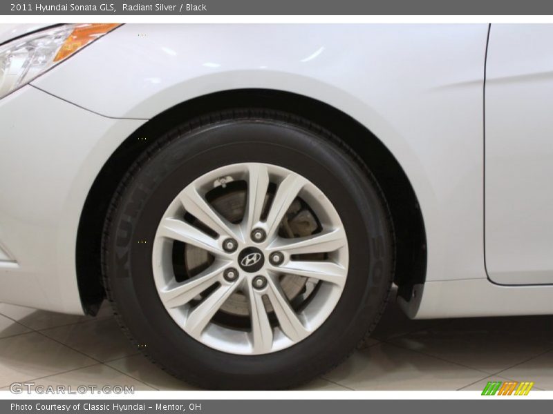 Radiant Silver / Black 2011 Hyundai Sonata GLS