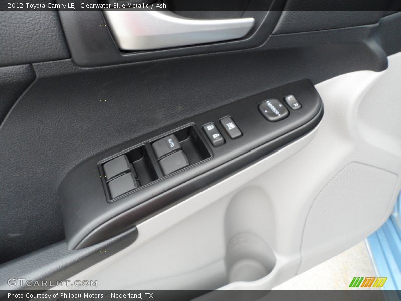 Controls of 2012 Camry LE