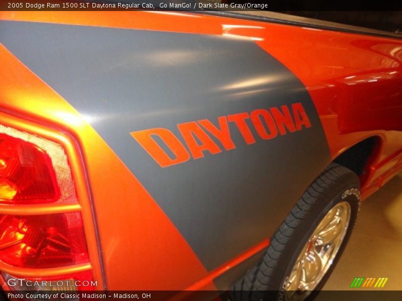  2005 Ram 1500 SLT Daytona Regular Cab Logo