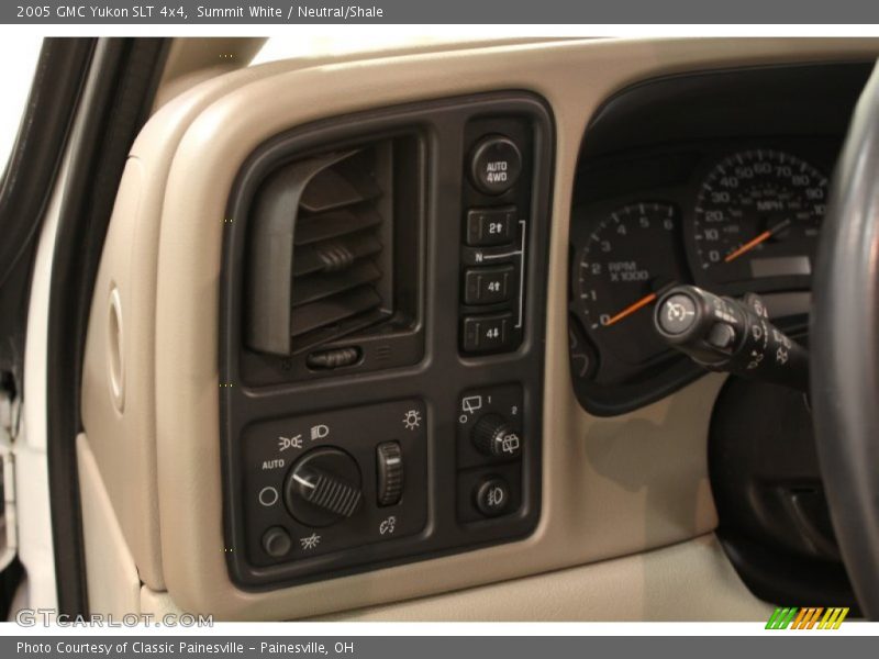 Summit White / Neutral/Shale 2005 GMC Yukon SLT 4x4