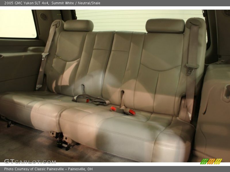 Summit White / Neutral/Shale 2005 GMC Yukon SLT 4x4