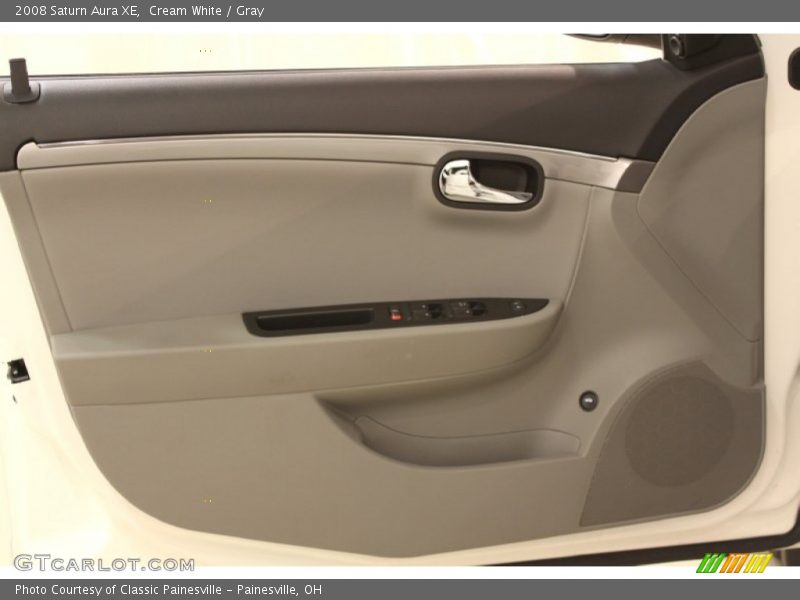 Cream White / Gray 2008 Saturn Aura XE