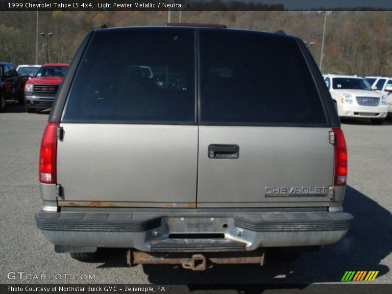 Light Pewter Metallic / Neutral 1999 Chevrolet Tahoe LS 4x4
