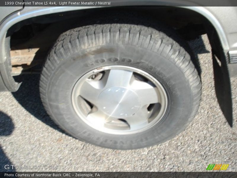 Light Pewter Metallic / Neutral 1999 Chevrolet Tahoe LS 4x4