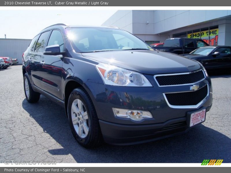 Cyber Gray Metallic / Light Gray 2010 Chevrolet Traverse LT