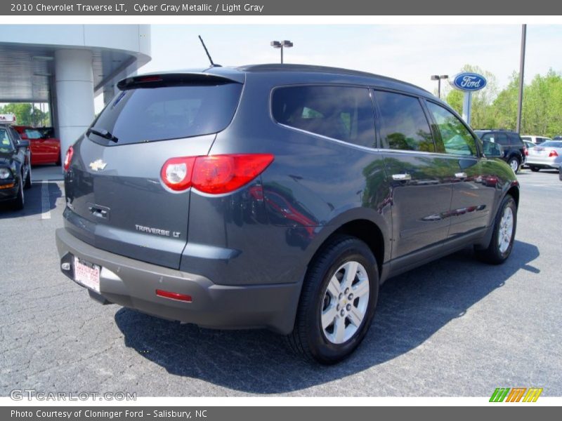 Cyber Gray Metallic / Light Gray 2010 Chevrolet Traverse LT