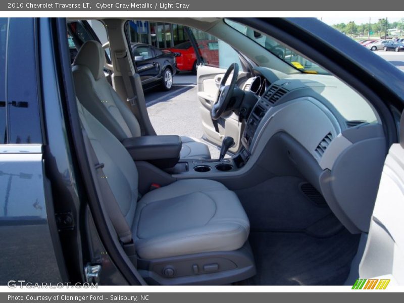 Cyber Gray Metallic / Light Gray 2010 Chevrolet Traverse LT