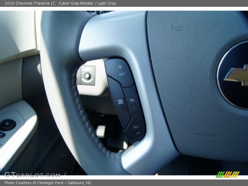 Cyber Gray Metallic / Light Gray 2010 Chevrolet Traverse LT
