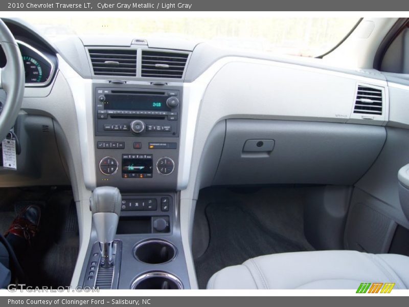 Cyber Gray Metallic / Light Gray 2010 Chevrolet Traverse LT