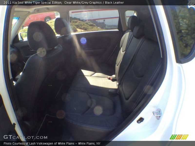 Clear White/Grey Graphics / Black Leather 2011 Kia Soul White Tiger Special Edition