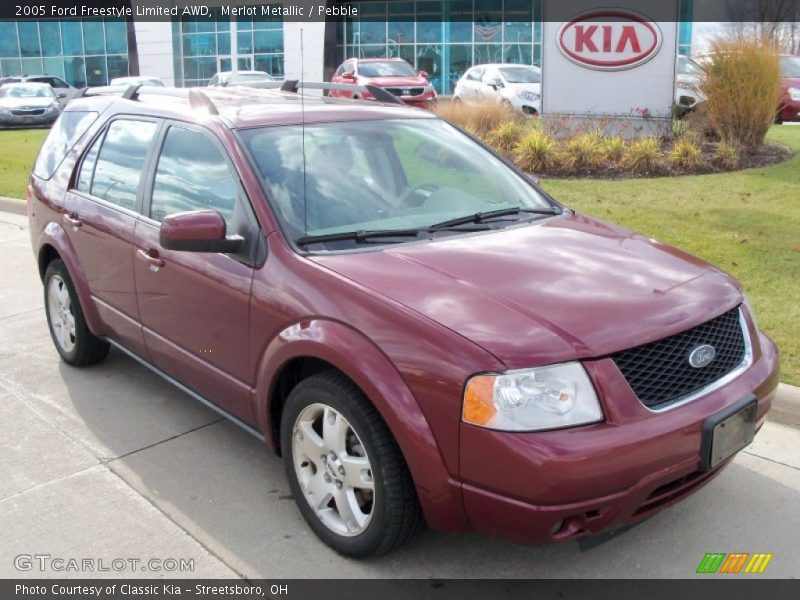 Merlot Metallic / Pebble 2005 Ford Freestyle Limited AWD