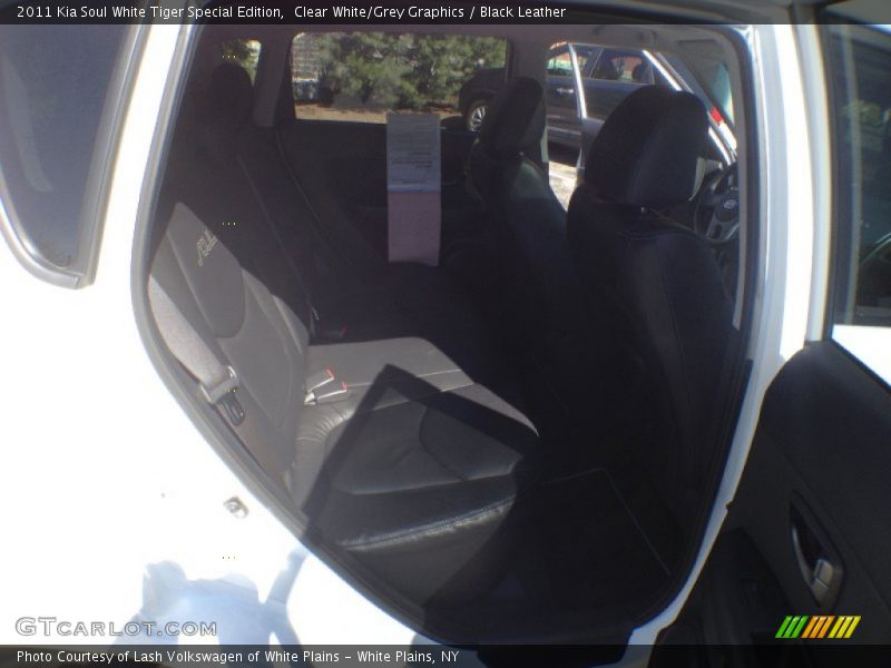 Clear White/Grey Graphics / Black Leather 2011 Kia Soul White Tiger Special Edition