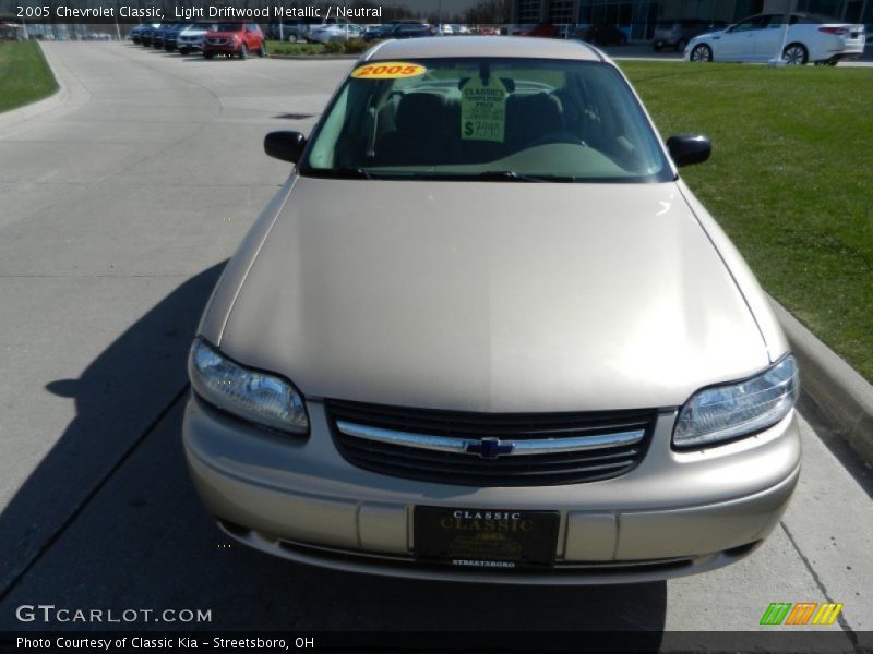 Light Driftwood Metallic / Neutral 2005 Chevrolet Classic