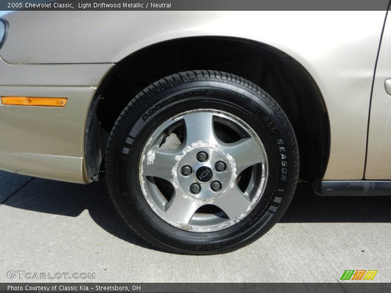 Light Driftwood Metallic / Neutral 2005 Chevrolet Classic