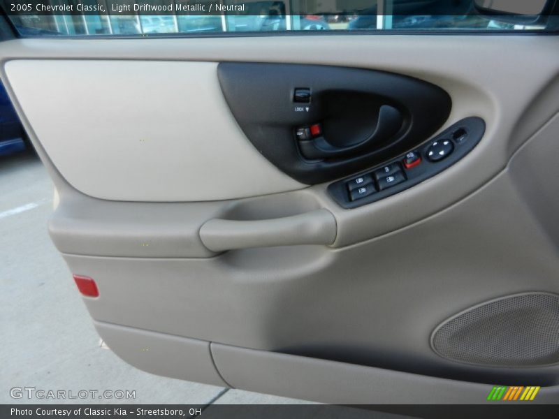 Light Driftwood Metallic / Neutral 2005 Chevrolet Classic