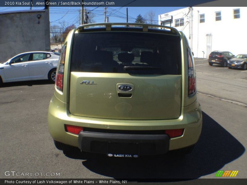 Alien Green / Sand/Black Houndstooth Cloth 2010 Kia Soul !