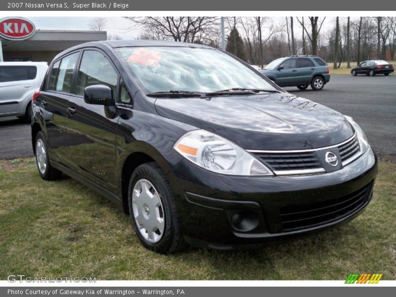 Super Black / Beige 2007 Nissan Versa S