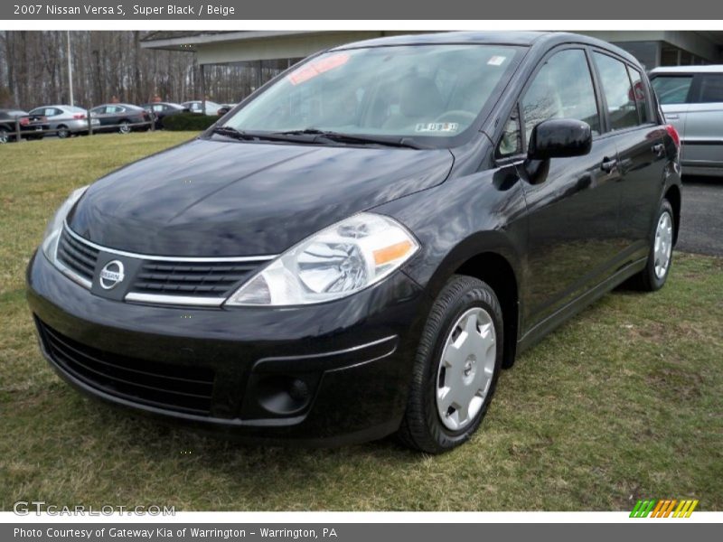 Super Black / Beige 2007 Nissan Versa S