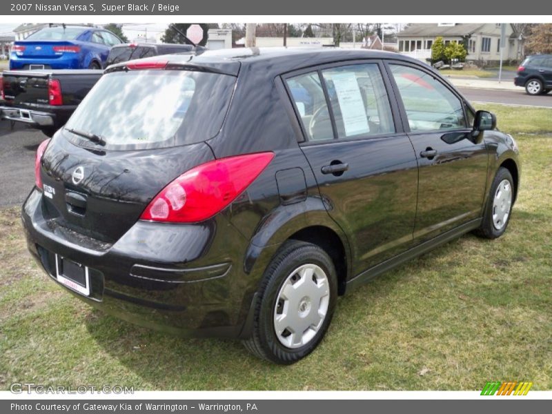 Super Black / Beige 2007 Nissan Versa S