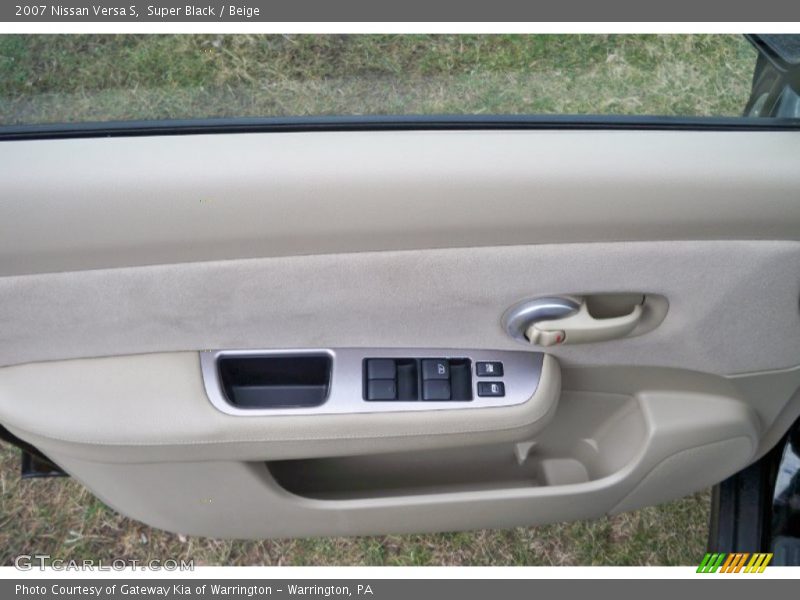 Super Black / Beige 2007 Nissan Versa S