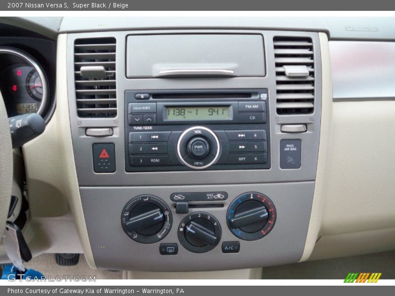 Super Black / Beige 2007 Nissan Versa S