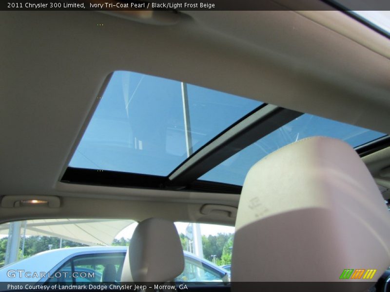 Ivory Tri-Coat Pearl / Black/Light Frost Beige 2011 Chrysler 300 Limited