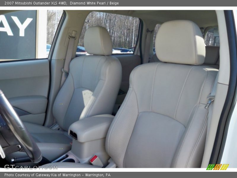 Diamond White Pearl / Beige 2007 Mitsubishi Outlander XLS 4WD