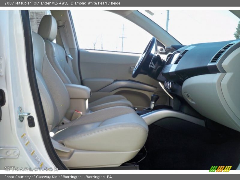 Diamond White Pearl / Beige 2007 Mitsubishi Outlander XLS 4WD