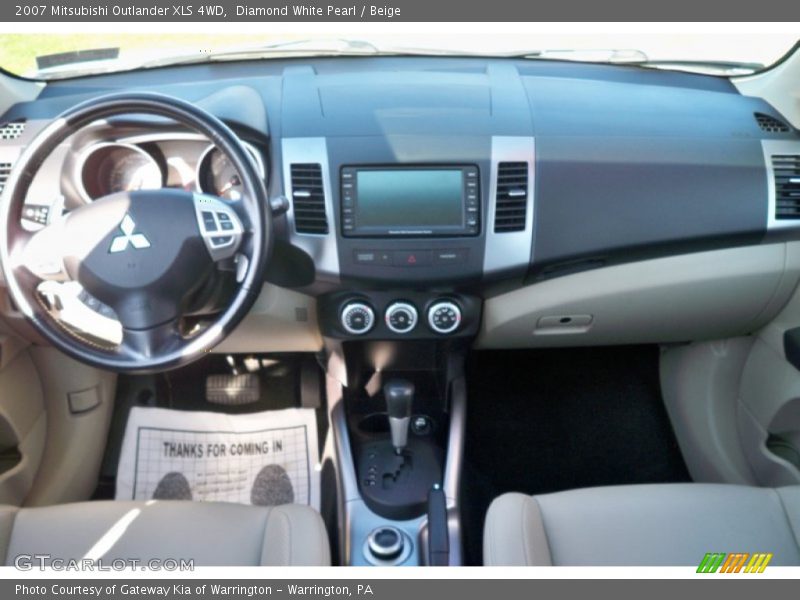 Diamond White Pearl / Beige 2007 Mitsubishi Outlander XLS 4WD