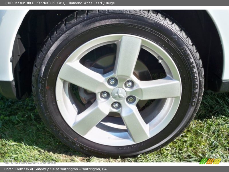 Diamond White Pearl / Beige 2007 Mitsubishi Outlander XLS 4WD