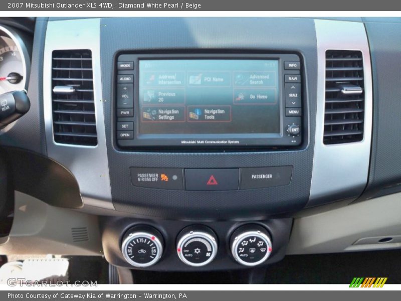 Diamond White Pearl / Beige 2007 Mitsubishi Outlander XLS 4WD