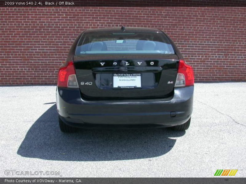 Black / Off Black 2009 Volvo S40 2.4i