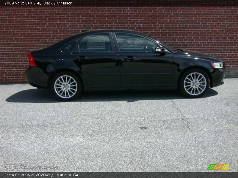 Black / Off Black 2009 Volvo S40 2.4i