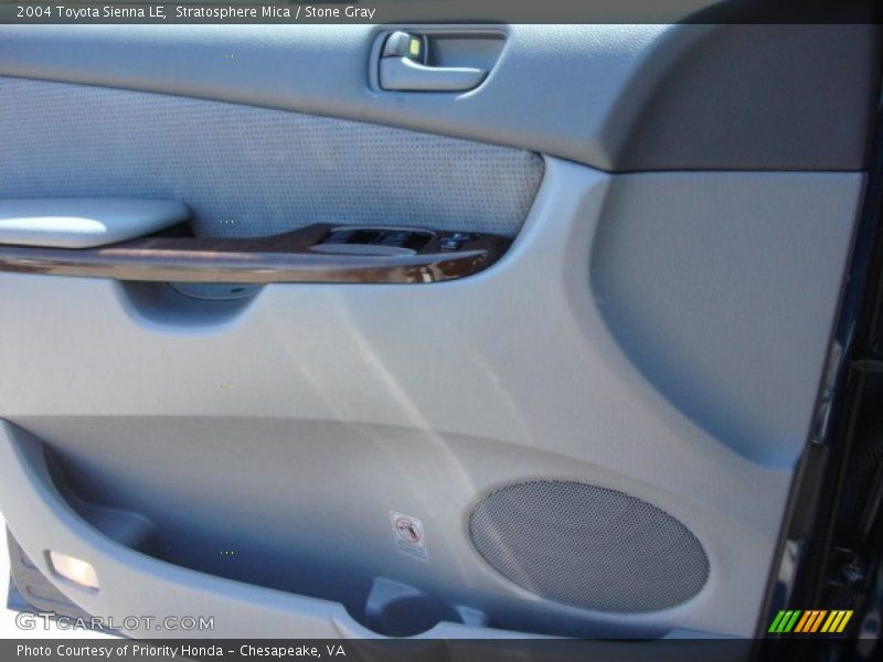 Stratosphere Mica / Stone Gray 2004 Toyota Sienna LE